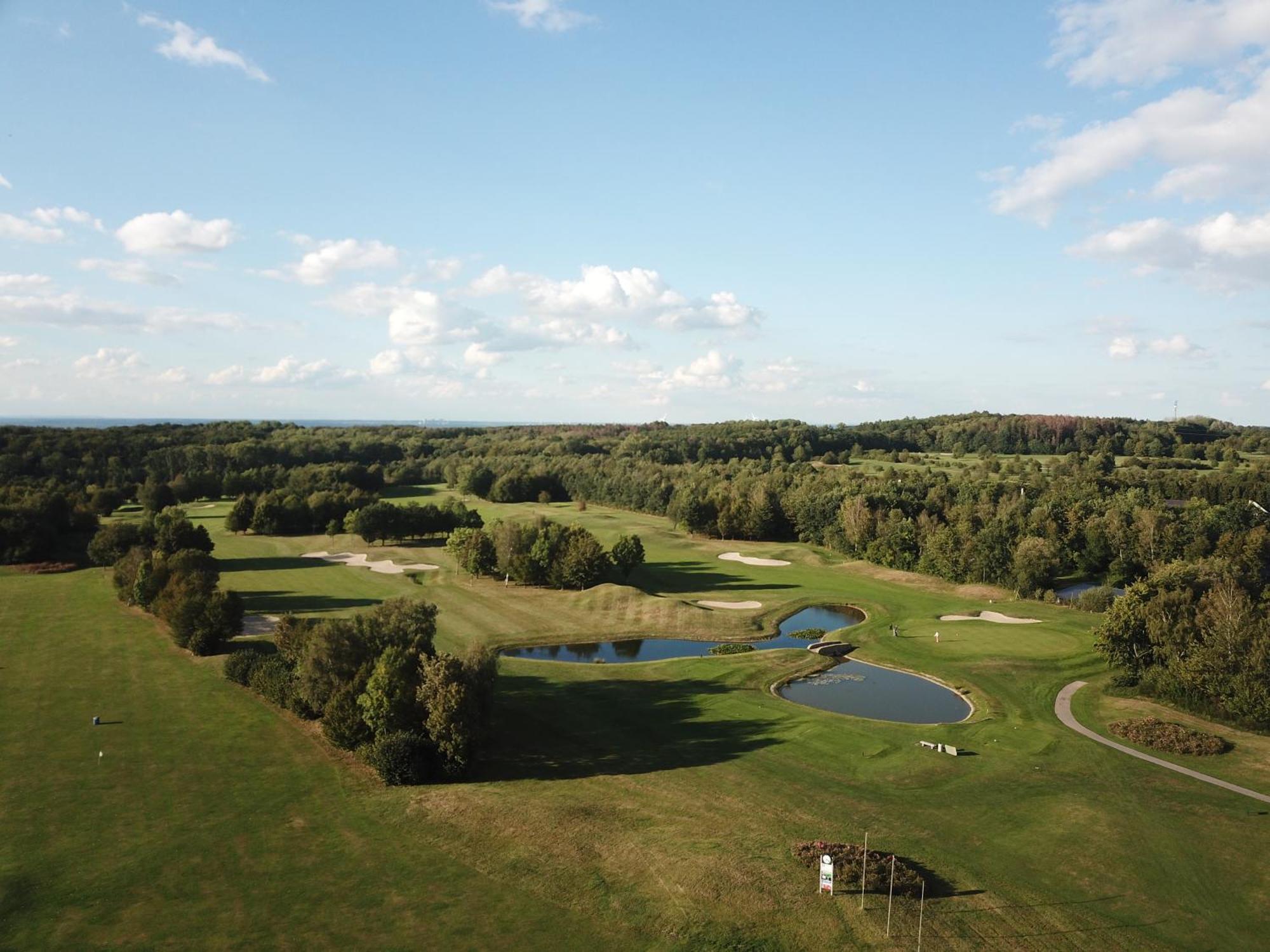 Golfhotel Gut Neuenhof Frondenberg Bagian luar foto