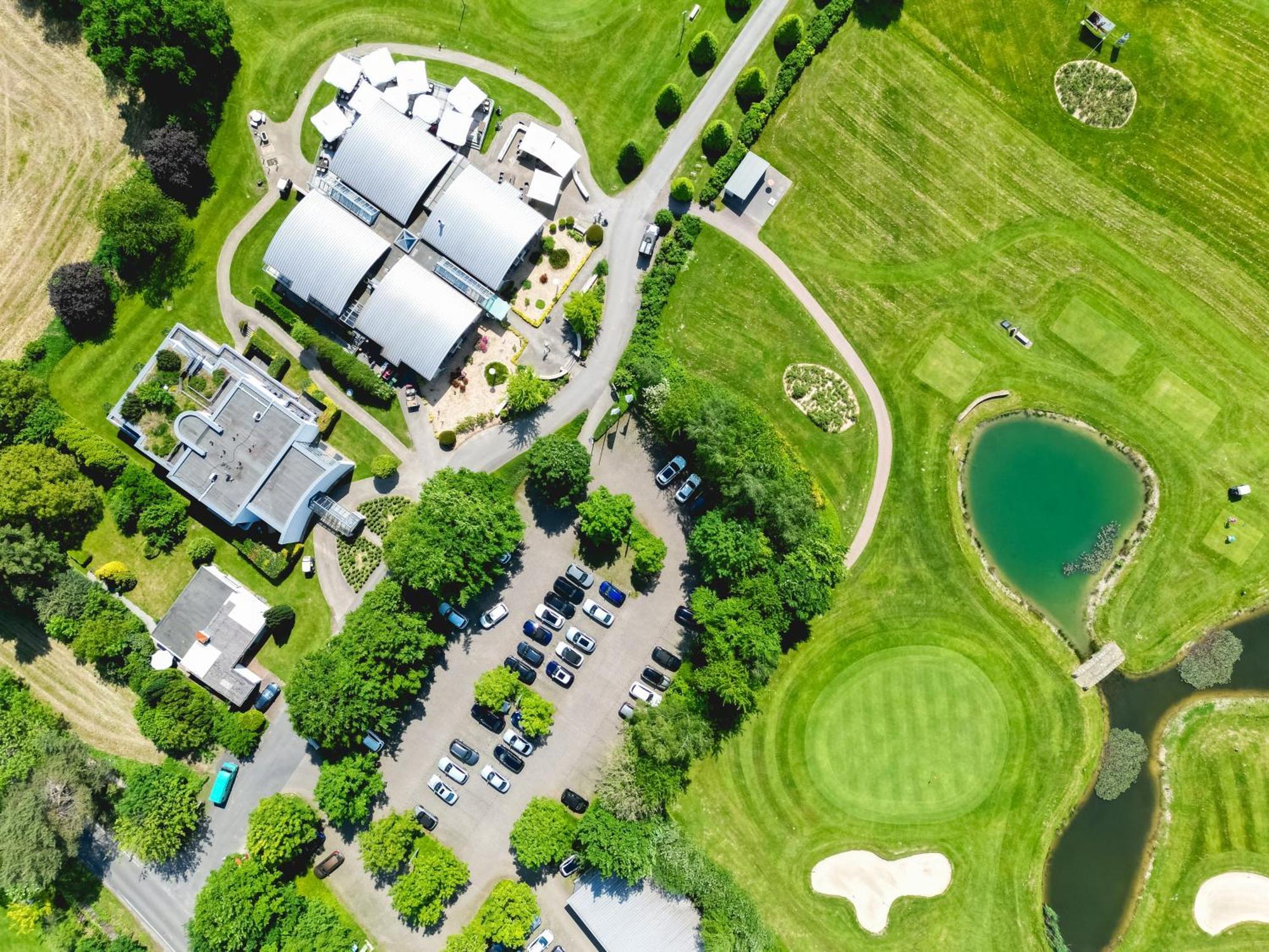 Golfhotel Gut Neuenhof Frondenberg Bagian luar foto