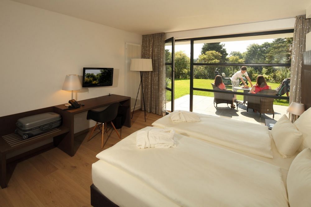 Golfhotel Gut Neuenhof Frondenberg Bagian luar foto